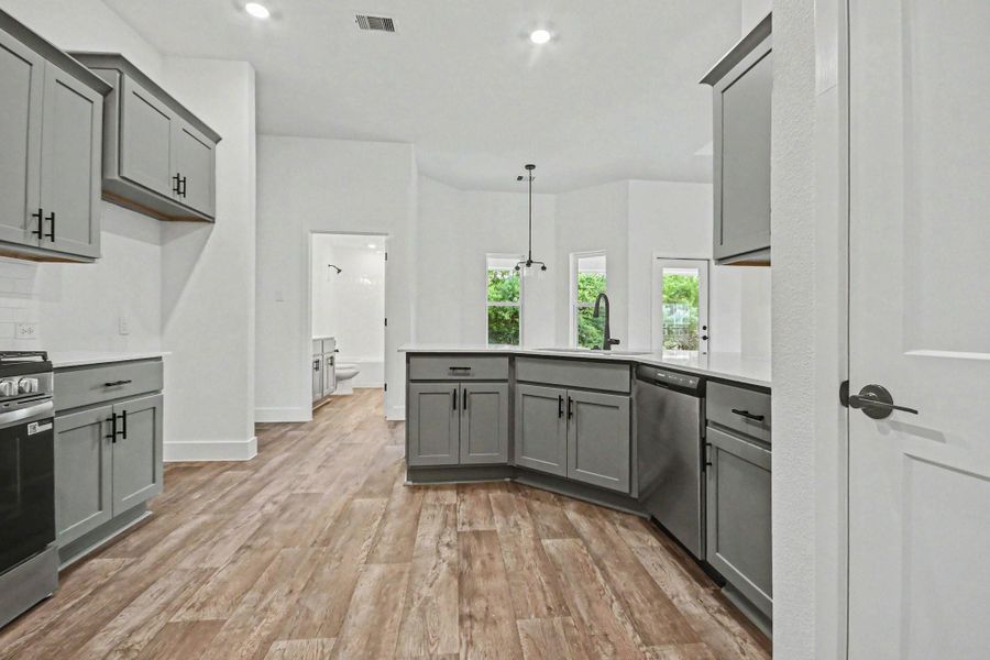 Furnished interior view inside a new home in , Angleton (Image 8).