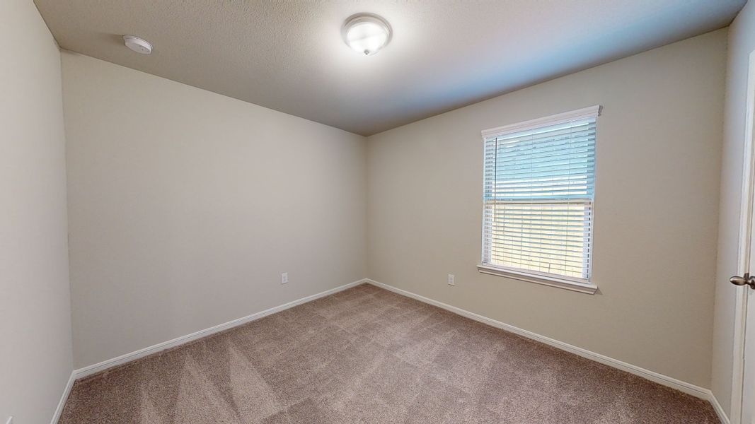 Representative unfurnished interior of a home built from the Floor Plan 1605 by Colina Homes in River Ranch, Dayton (Image 28).