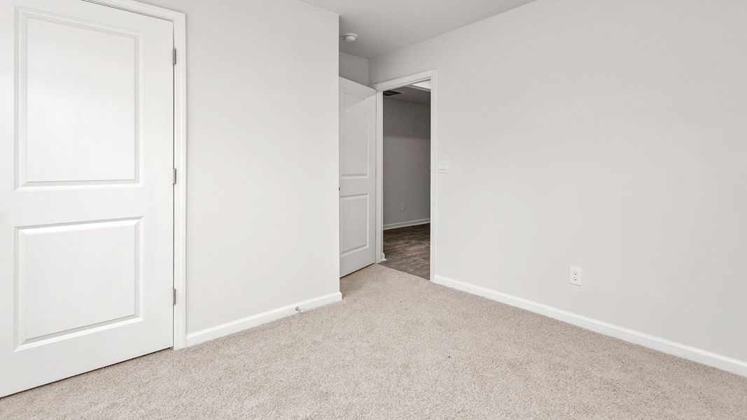 Spacious, unfurnished interior of a new home in Owens Ridge, Lexington (Image 21).