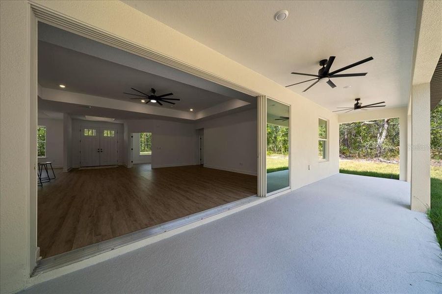 Spacious, unfurnished interior of a new home in , Weeki Wachee (Image 27). Spacious, unfurnished interior of a new home in , Weeki Wachee (Image 27).