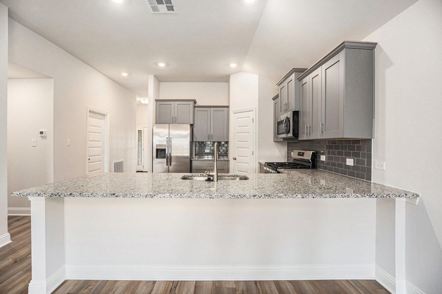 Furnished interior view inside a new home in Lago Mar, Texas City (Image 4).
