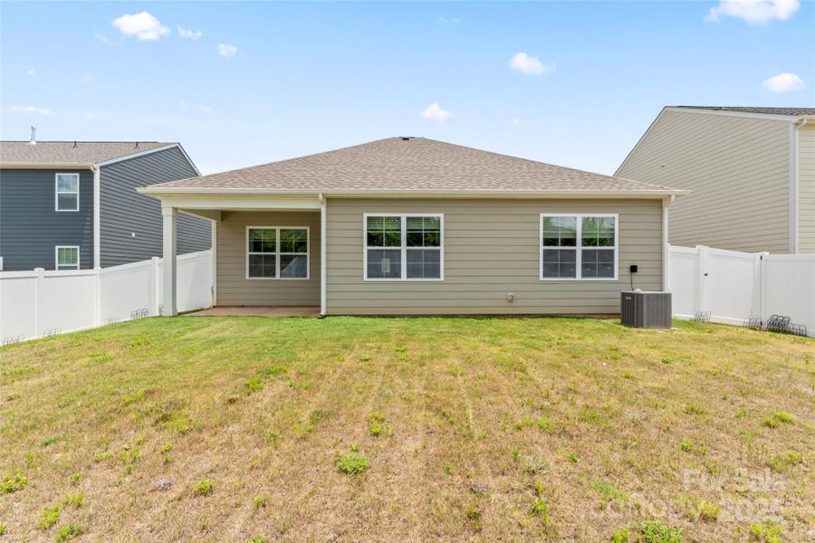 Exterior details and patio area of a home in Azalea Ridge, Mount Holly (Image 3).