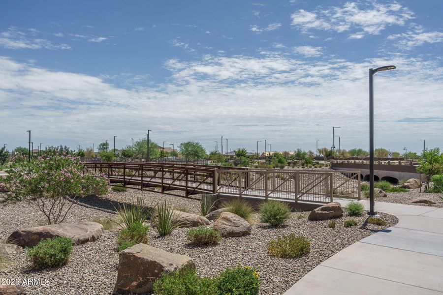 E3) PEDESTRIAN BRIDGE