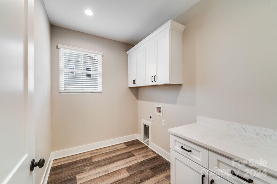 Laundry Room-ALL pics are of previous builds and are for visual purpose only- Color Schemes Interior & Exterior will vary based on Builder's discretion.