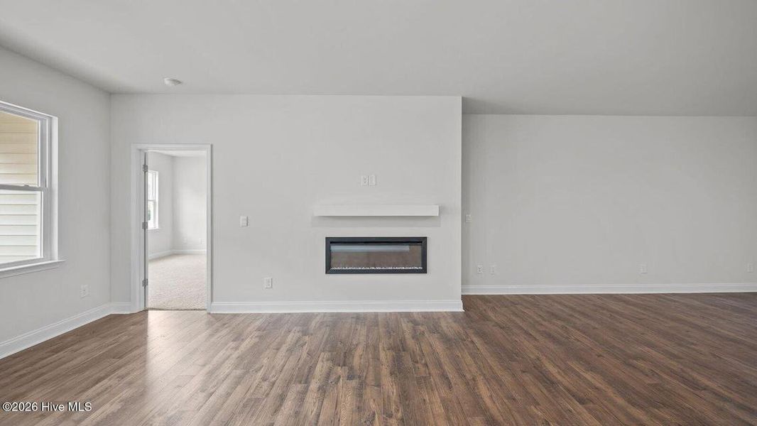 Spacious, unfurnished interior of a new home in Villa Grande, Winterville (Image 22).