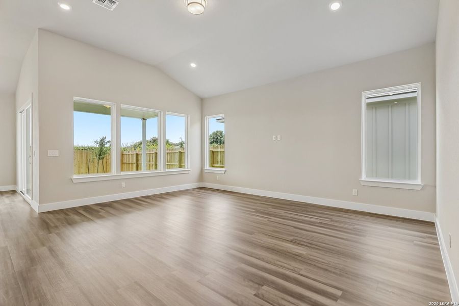 Spacious, unfurnished interior of a new home in Weltner Farms 60’s, New Braunfels (Image 18). Spacious, unfurnished interior of a new home in Weltner Farms 60’s, New Braunfels (Image 18).