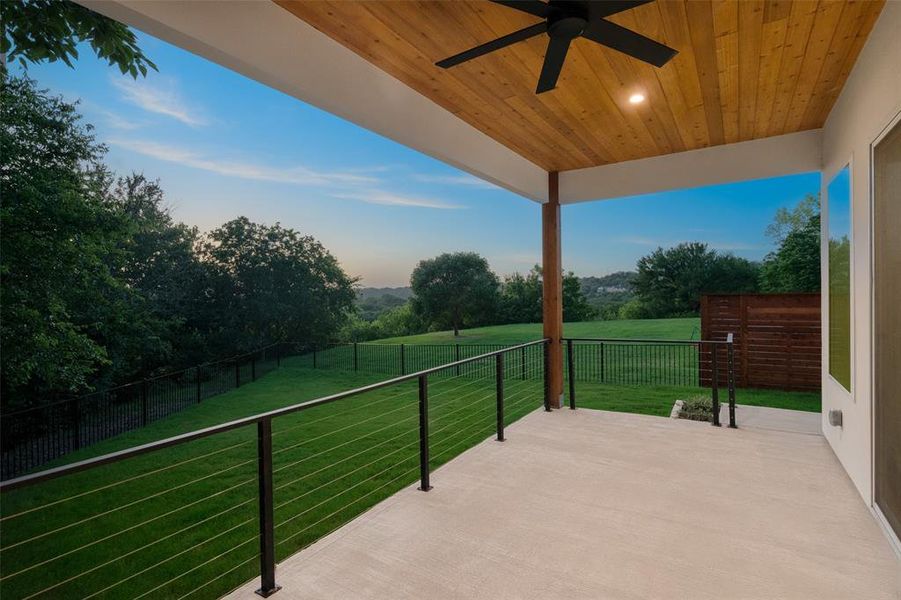 Exterior details and patio area of a home in , River Oaks (Image 4).