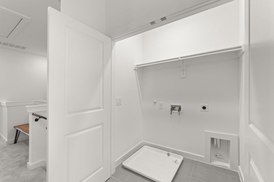 Spacious, unfurnished interior of a new home in Ten Mile Creek, Celina (Image 23).