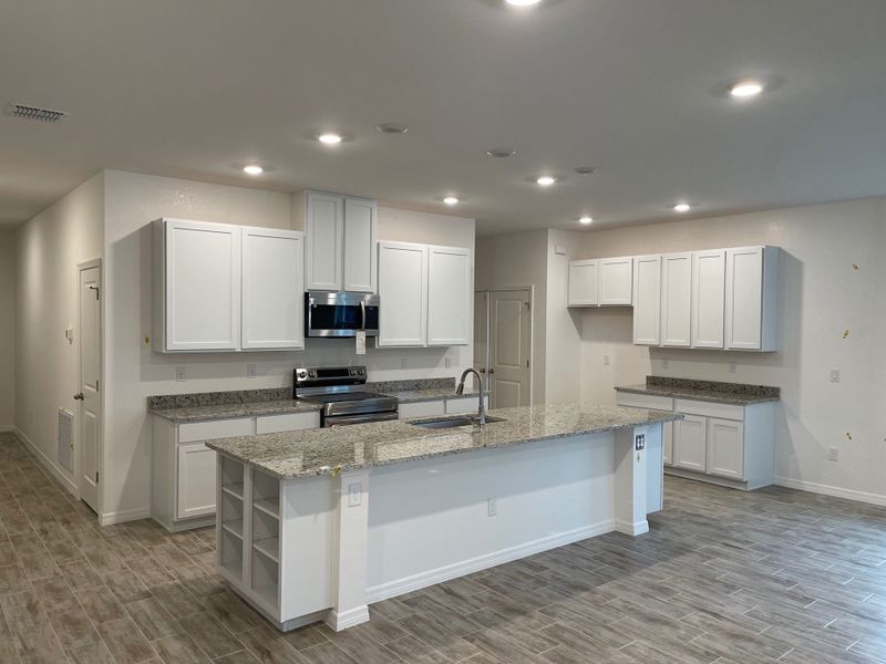 Furnished interior view inside a new home in Cape Coral, Cape Coral (Image 5).
