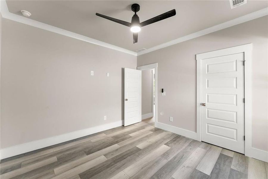 Spacious, unfurnished interior of a new home in , Gainesville (Image 26).