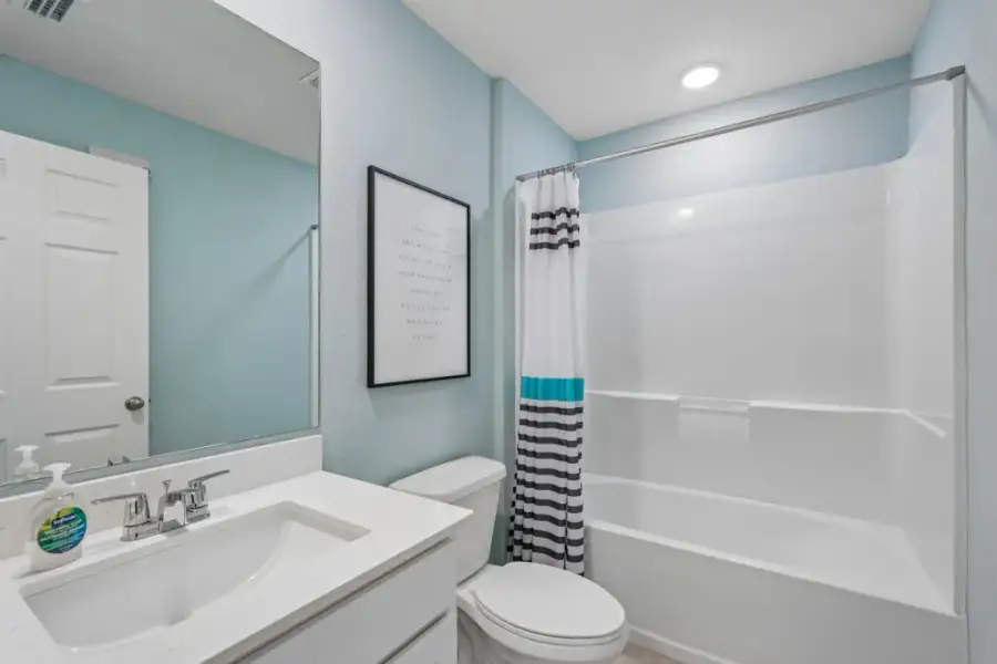 Furnished interior view inside a new home in Cape Coral, Cape Coral (Image 19).