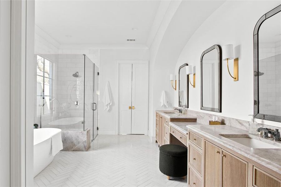 Furnished interior view inside a new home in , Dallas (Image 38).