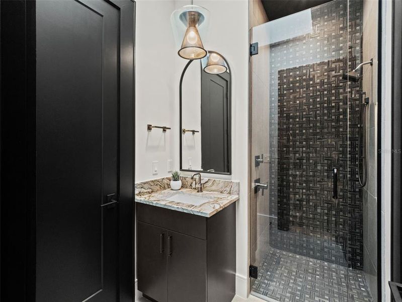 Furnished interior view inside a new home in , Orlando (Image 48).