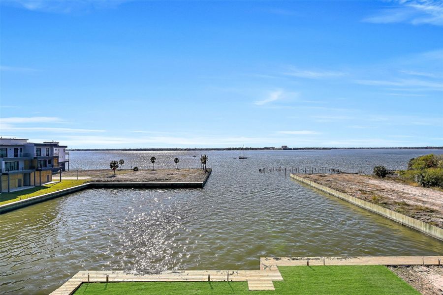 Exterior details and patio area of a home in Lago Pointe, Seabrook (Image 25). Exterior details and patio area of a home in Lago Pointe, Seabrook (Image 25).
