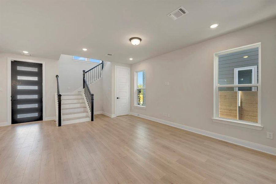 Spacious, unfurnished interior of a new home in Painted Tree Woodland West – Cottages, McKinney (Image 28).