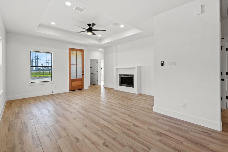 Spacious, unfurnished interior of a new home in , Needville (Image 11).