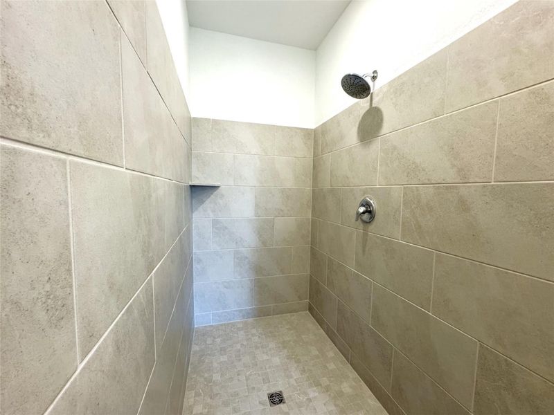 Close-up of interior finishes inside a home in Anniston, Katy (Image 14).