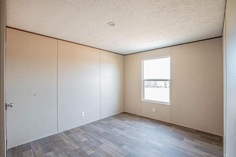 Spacious, unfurnished interior of a new home in , Springtown (Image 8).
