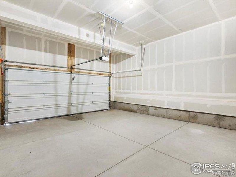 Spacious, unfurnished interior of a new home in , Greeley (Image 12).