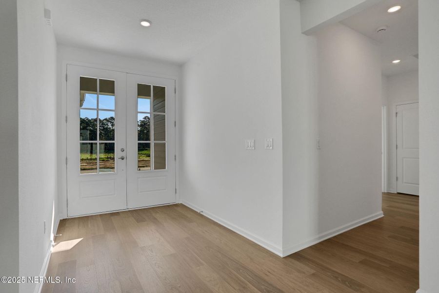 Spacious, unfurnished interior of a new home in Jennings Farm, Middleburg (Image 44). Spacious, unfurnished interior of a new home in Jennings Farm, Middleburg (Image 44).