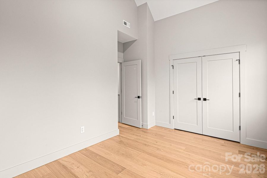 Spacious, unfurnished interior of a new home in , Asheville (Image 39). Spacious, unfurnished interior of a new home in , Asheville (Image 39).