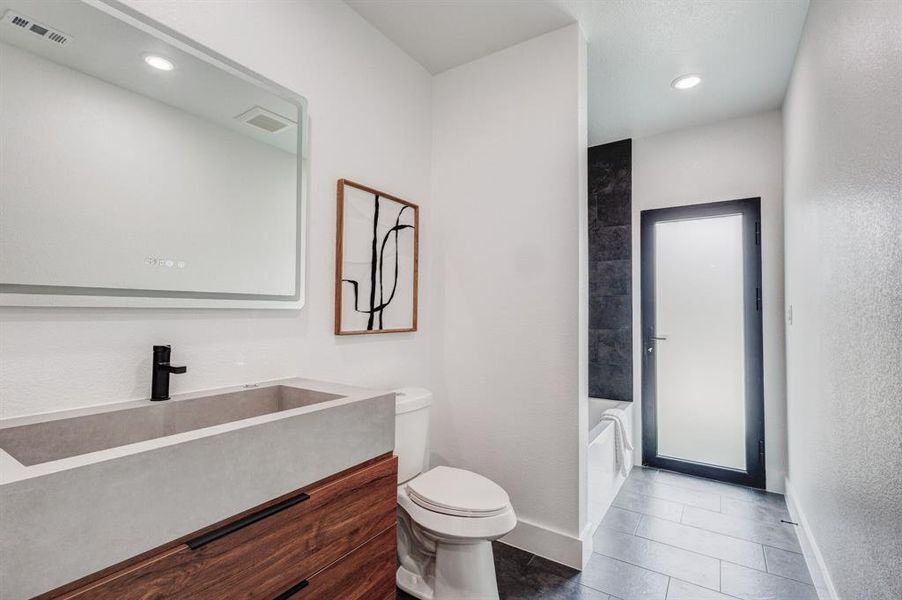 First level full bathroom First level full bathroom