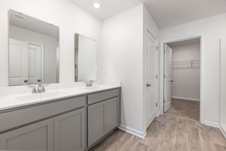 Representative furnished interior of a home built from the PENWELL by D.R. Horton in South Haven, Camden (Image 26).