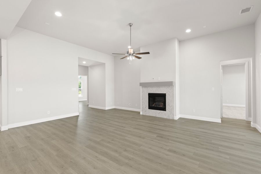 Representative unfurnished interior of a home built from the Henry- 70ft Home Site by Rockwell Homes in Nelson Lake Estates, Rockwall (Image 65). Representative unfurnished interior of a home built from the Henry- 70ft Home Site by Rockwell Homes in Nelson Lake Estates, Rockwall (Image 65).