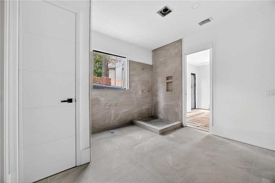 Image 38 of a home in .