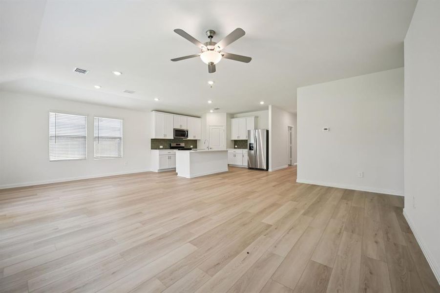 Spacious, unfurnished interior of a new home in Westmoor, Sherman (Image 26). Spacious, unfurnished interior of a new home in Westmoor, Sherman (Image 26).