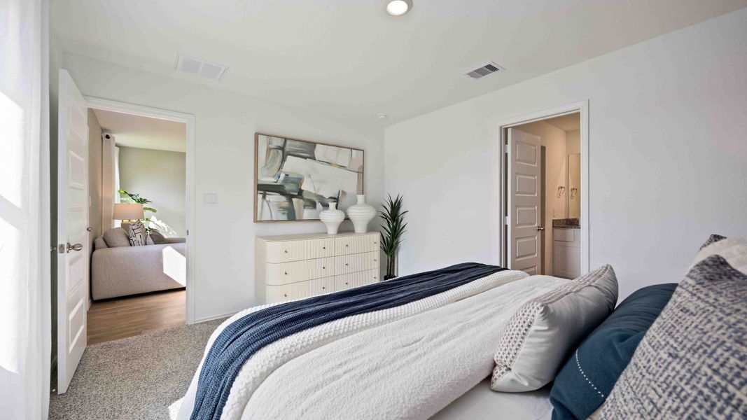 Furnished interior view inside a new home in Garver Heights, Houston (Image 7). Furnished interior view inside a new home in Garver Heights, Houston (Image 7).