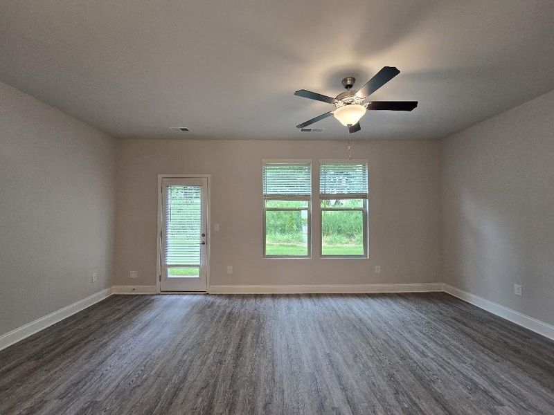 Spacious, unfurnished interior of a new home in Morning Creek Forest, South Fulton (Image 10).