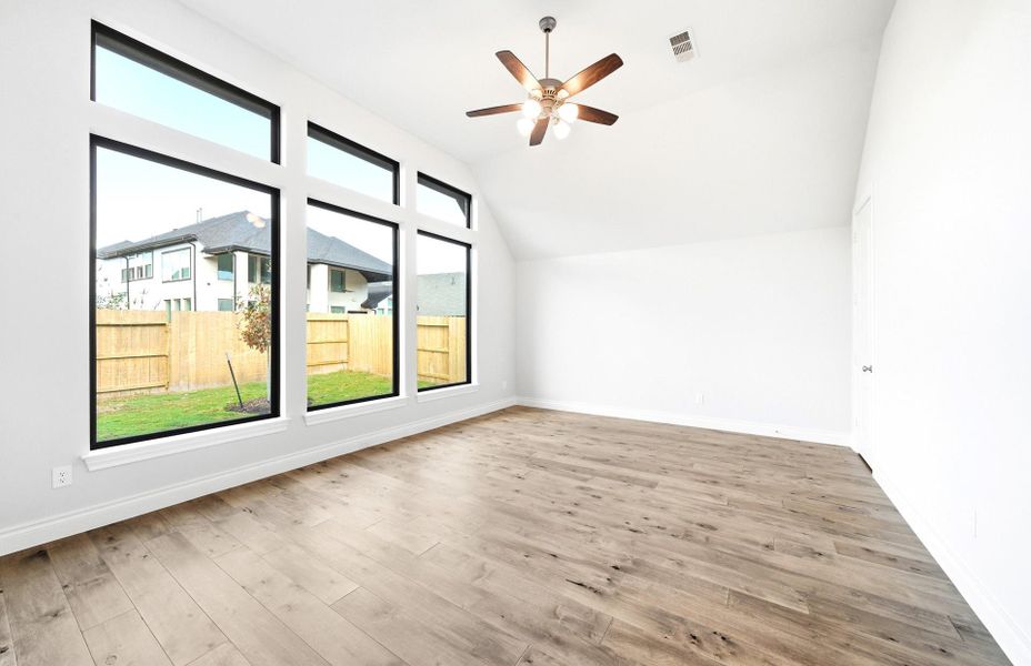 Spacious, unfurnished interior of a new home in Artavia 70′, Conroe (Image 38).