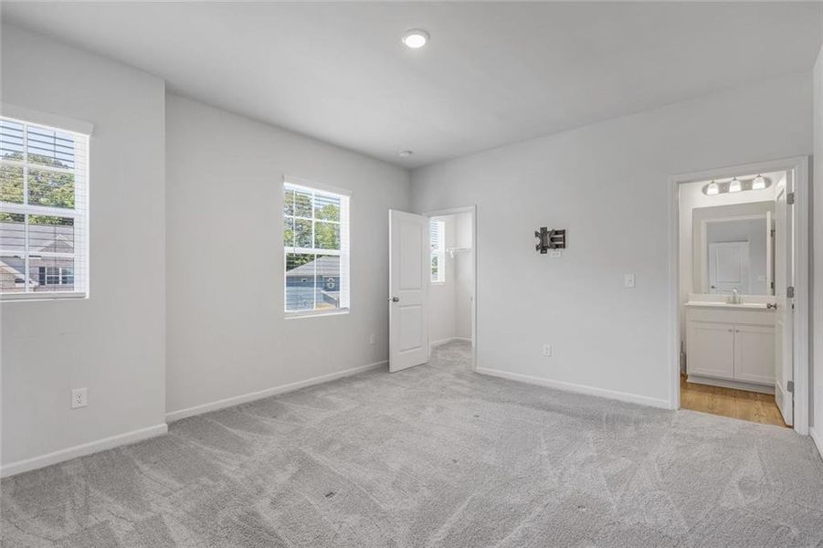 Spacious, unfurnished interior of a new home in Oakhurst Manor, McDonough (Image 22).