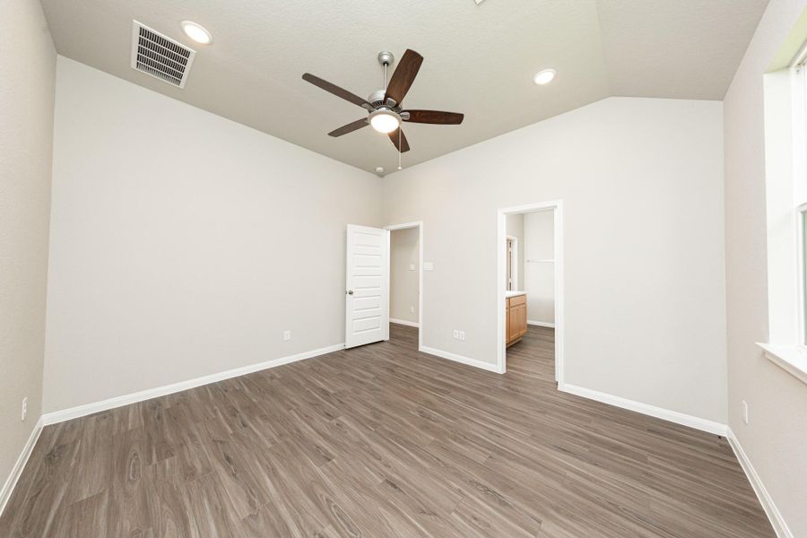 Spacious, unfurnished interior of a new home in Lake Conroe Area Homes, Montgomery (Image 8). Spacious, unfurnished interior of a new home in Lake Conroe Area Homes, Montgomery (Image 8).