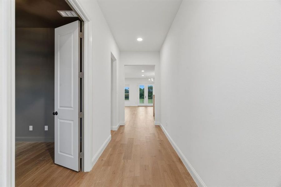 Spacious, unfurnished interior of a new home in , Aledo (Image 16).