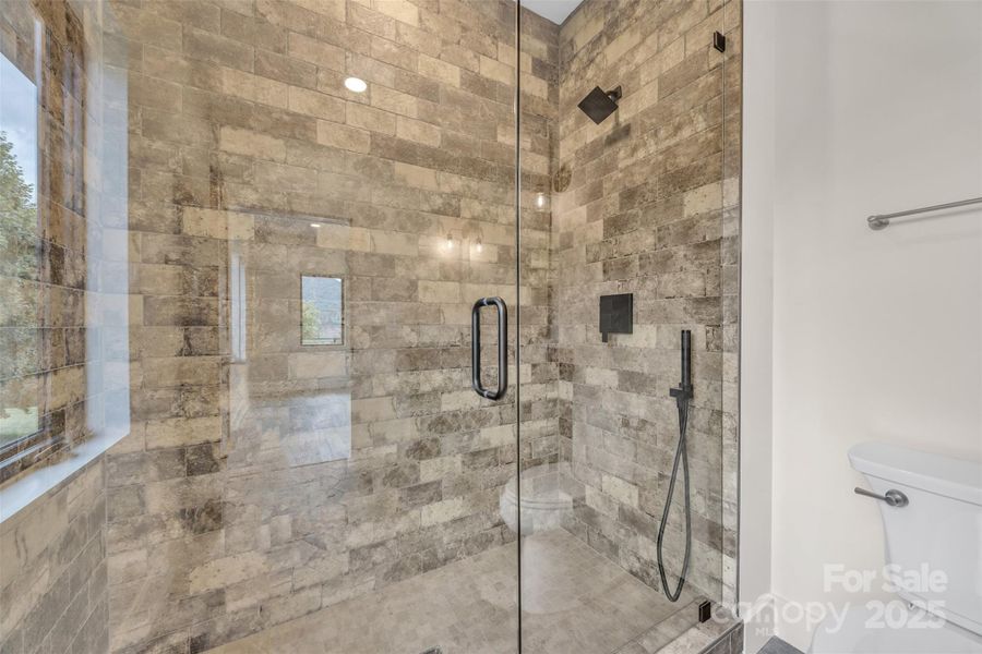 Image 32 of a home in .