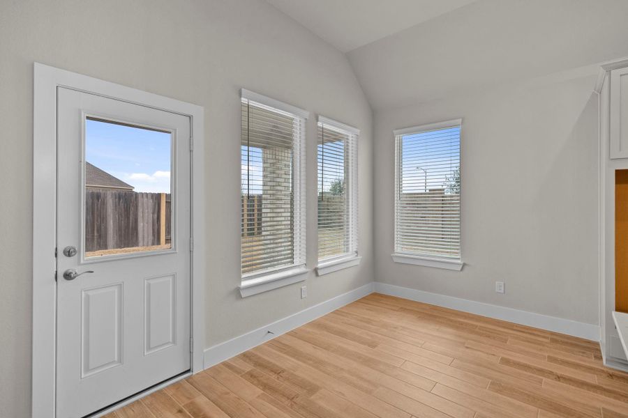 Spacious, unfurnished interior of a new home in Beacon Hill, Waller (Image 28).