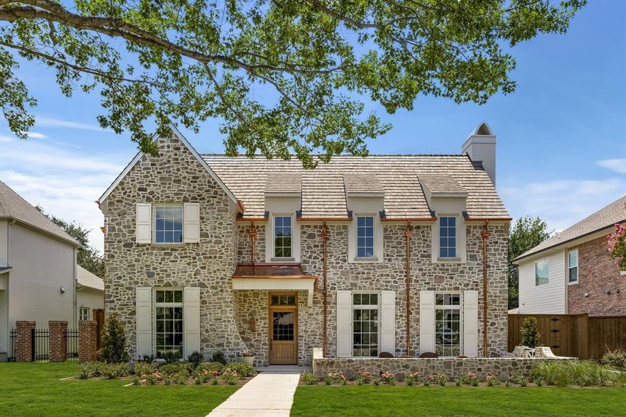 Front exterior of a new home in , Dallas, TX, highlighting curb appeal (Image 1). Front exterior of a new home in , Dallas, TX, highlighting curb appeal (Image 1).