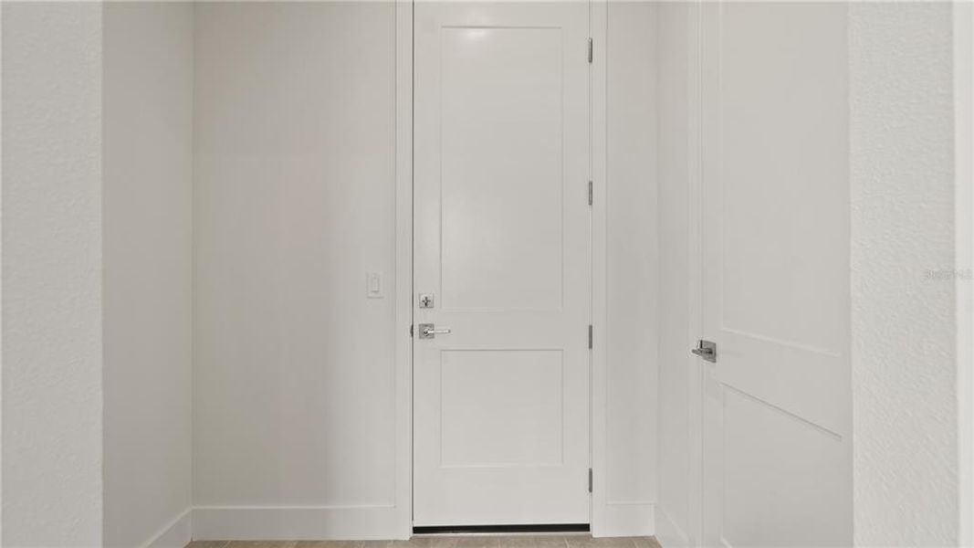 Spacious, unfurnished interior of a new home in Trailside, Mount Dora (Image 20).