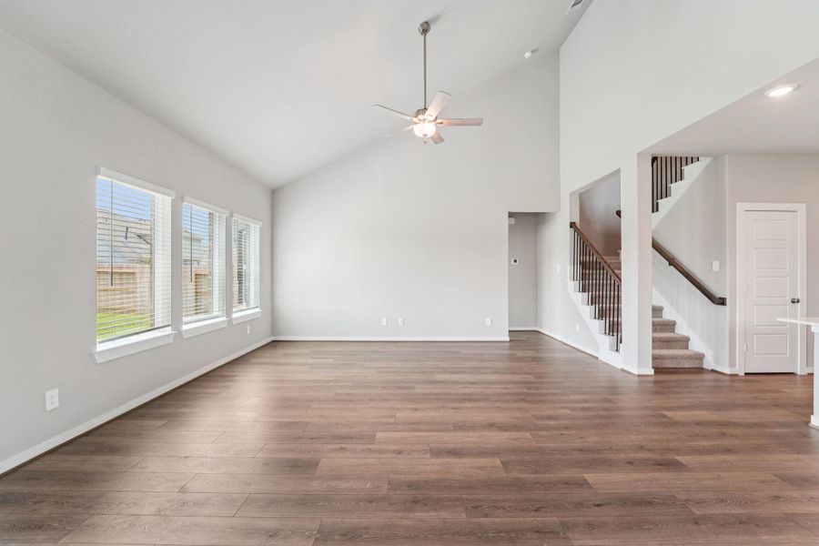 Spacious, unfurnished interior of a new home in Southwinds, Baytown (Image 35). Spacious, unfurnished interior of a new home in Southwinds, Baytown (Image 35).