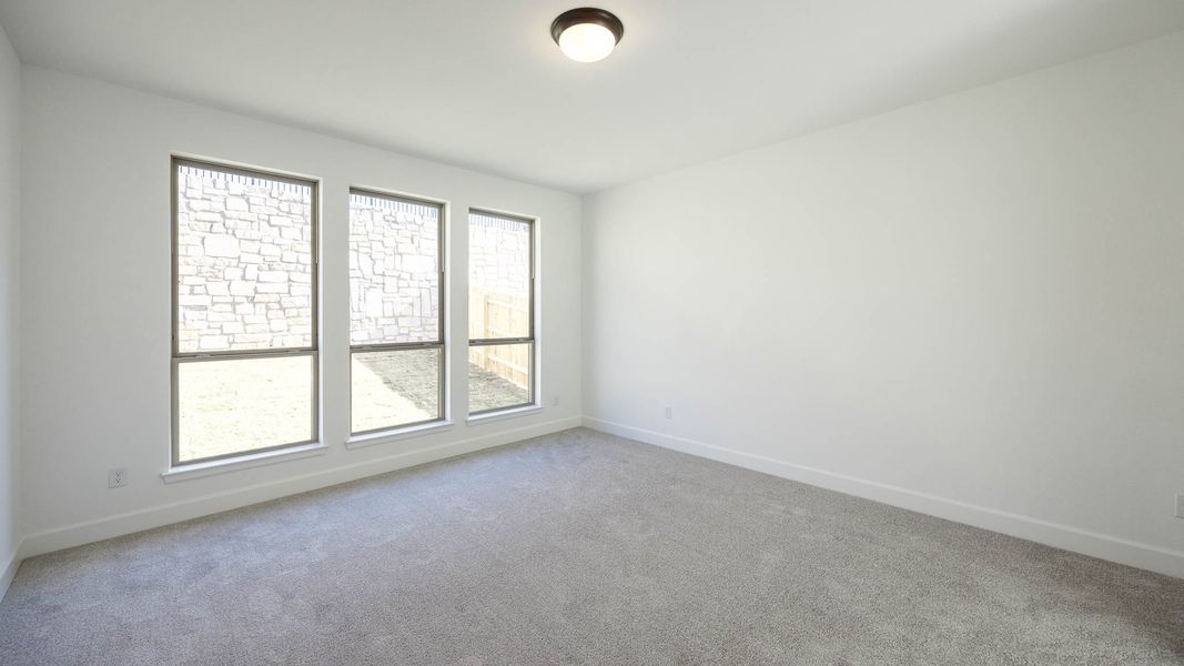 Spacious, unfurnished interior of a new home in Santa Rita Ranch - Eldorado, Liberty Hill (Image 6).