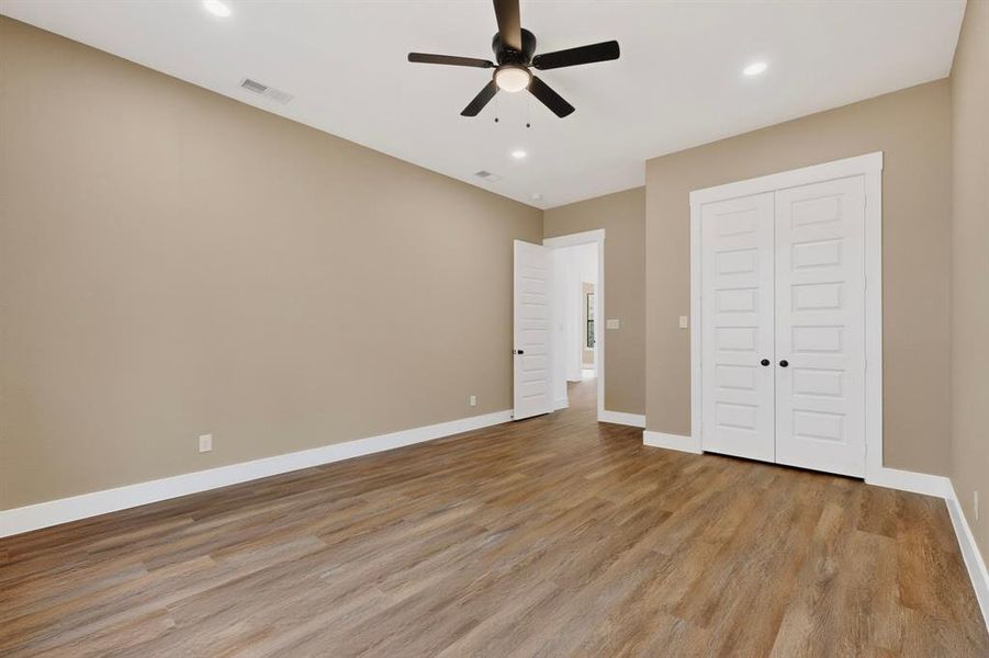Spacious, unfurnished interior of a new home in , Athens (Image 15). Spacious, unfurnished interior of a new home in , Athens (Image 15).