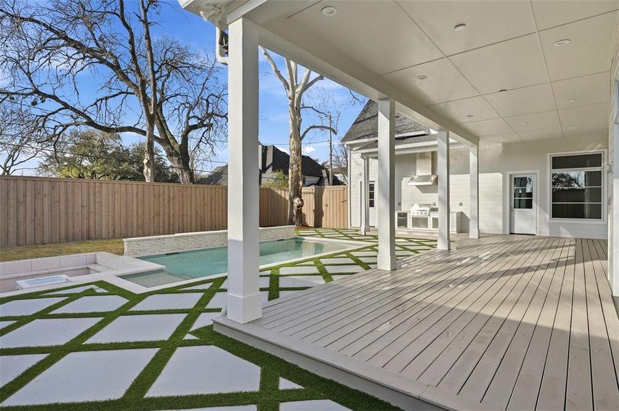 Exterior details and patio area of a home in , Dallas (Image 28).