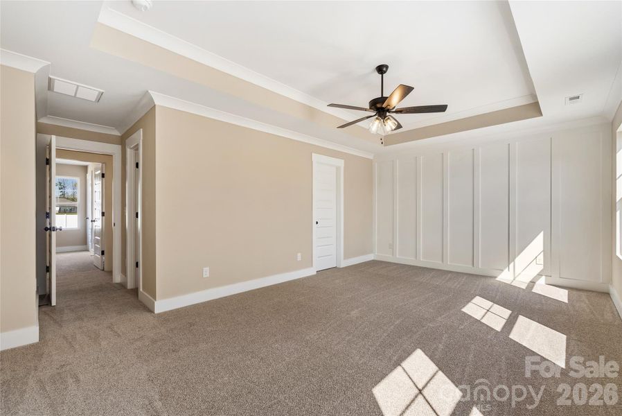 Spacious, unfurnished interior of a new home in , Stanfield (Image 13).