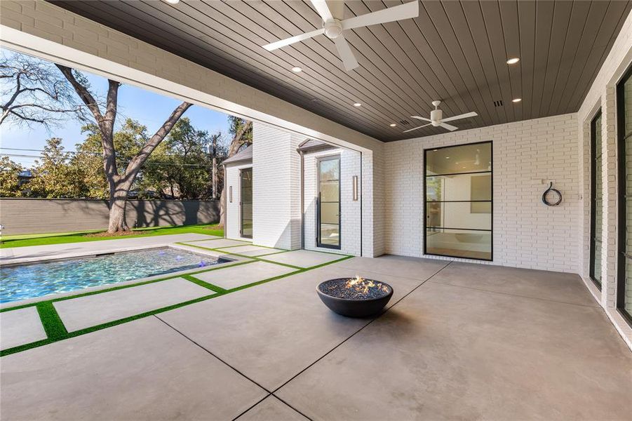 Image 15 of a home in .