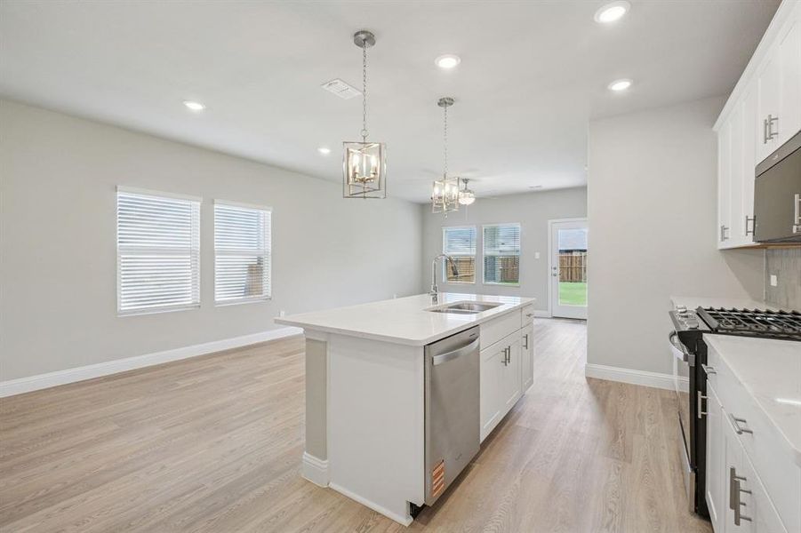 Photo is not of the actual home, but is an inspirational photo of builder’s model home and may depict options, furnishings, and/or decorator features that are not included. Photo is not of the actual home, but is an inspirational photo of builder’s model home and may depict options, furnishings, and/or decorator features that are not included.