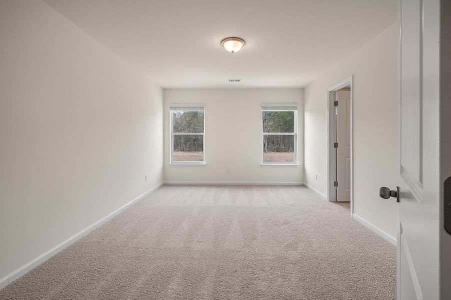 Spacious, unfurnished interior of a new home in The Landings at Montague, Goose Creek (Image 30).