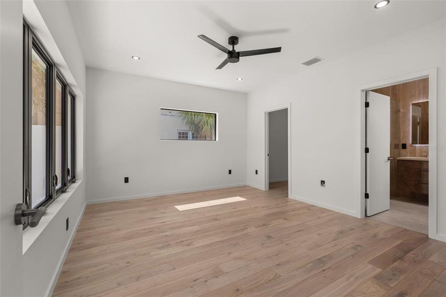 Spacious, unfurnished interior of a new home in , Sarasota (Image 57). Spacious, unfurnished interior of a new home in , Sarasota (Image 57).