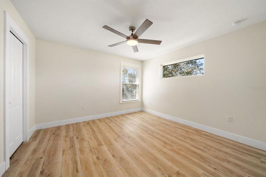 Spacious, unfurnished interior of a new home in , Largo (Image 24).